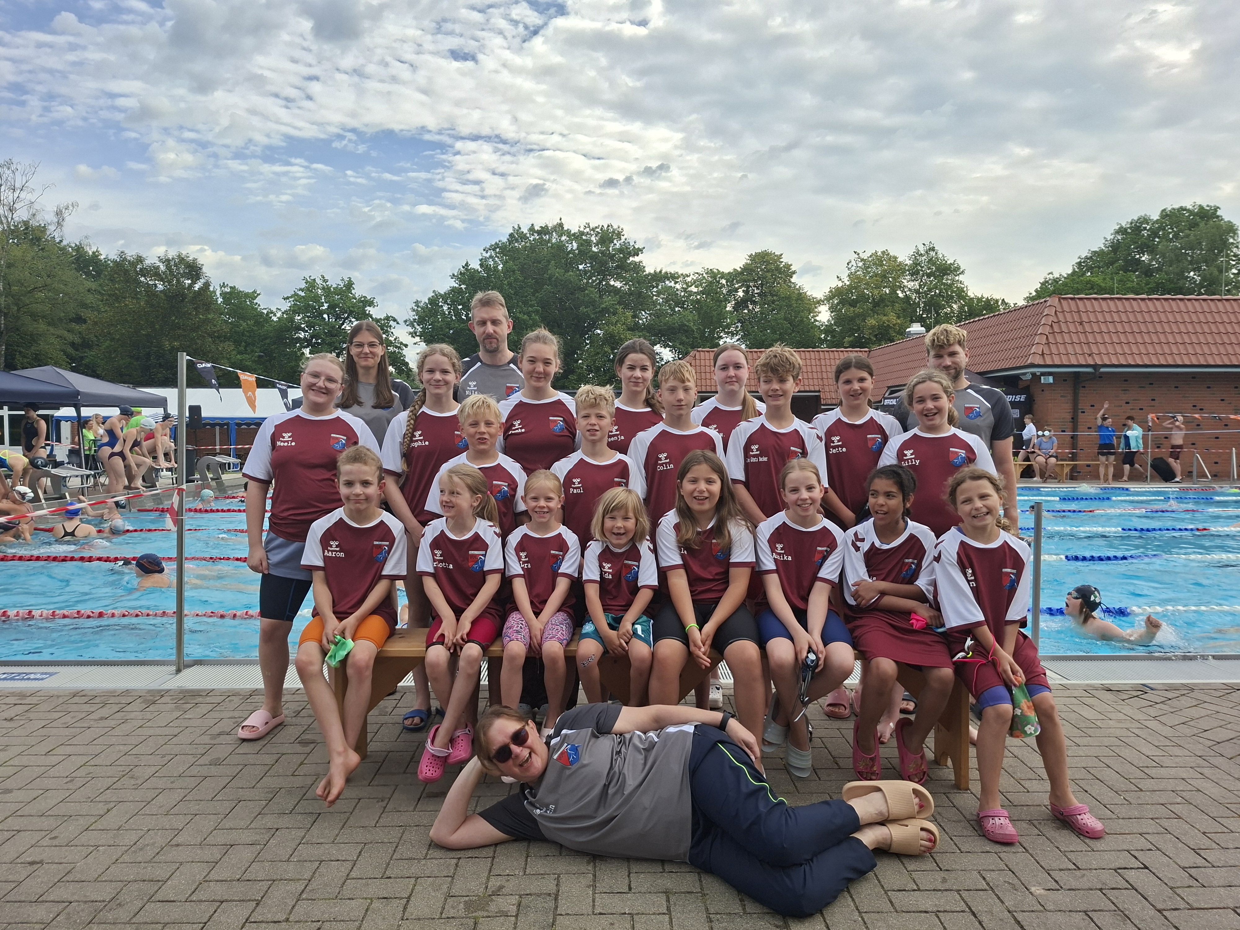 VFL-Schwimmer mit viel Spaß und Teamgeist beim 45. Edewechter Schwimmfest